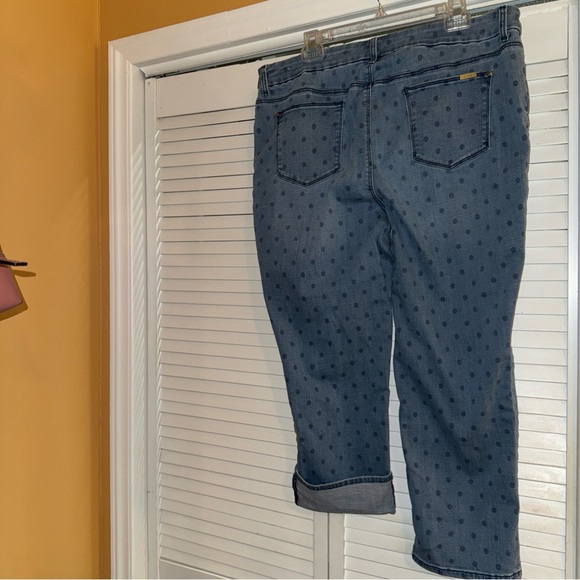 Chico's Blue Polka Dot Cropped Jeans - Picture 4 of 12